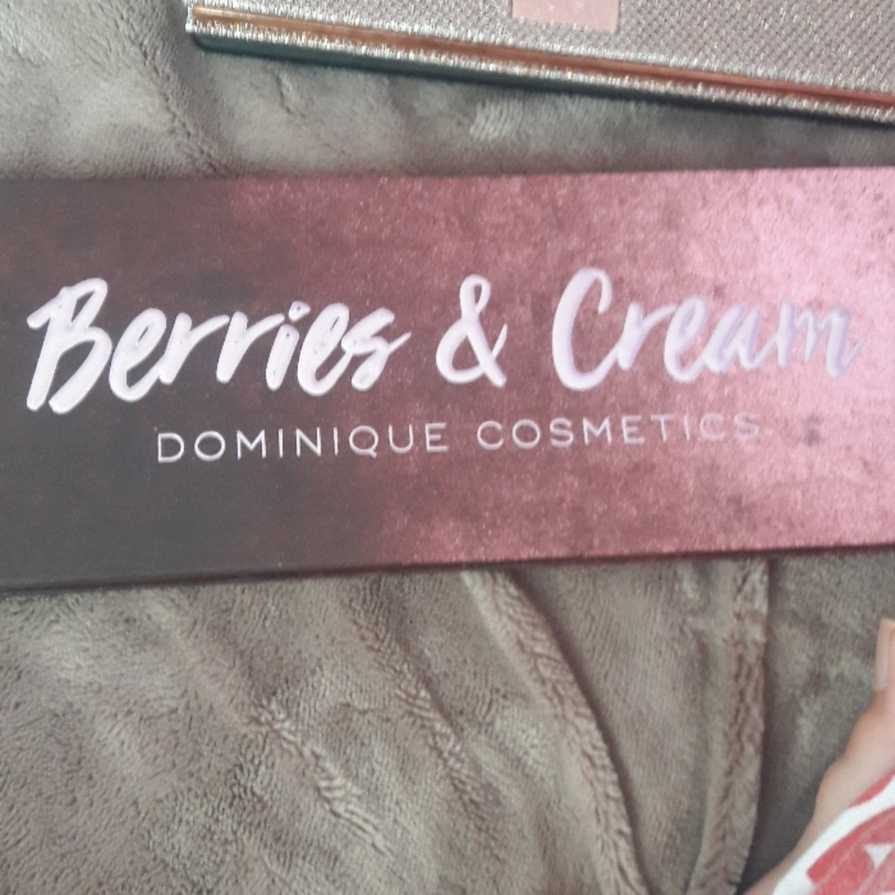 berries and cream palette by dominique cosmetics